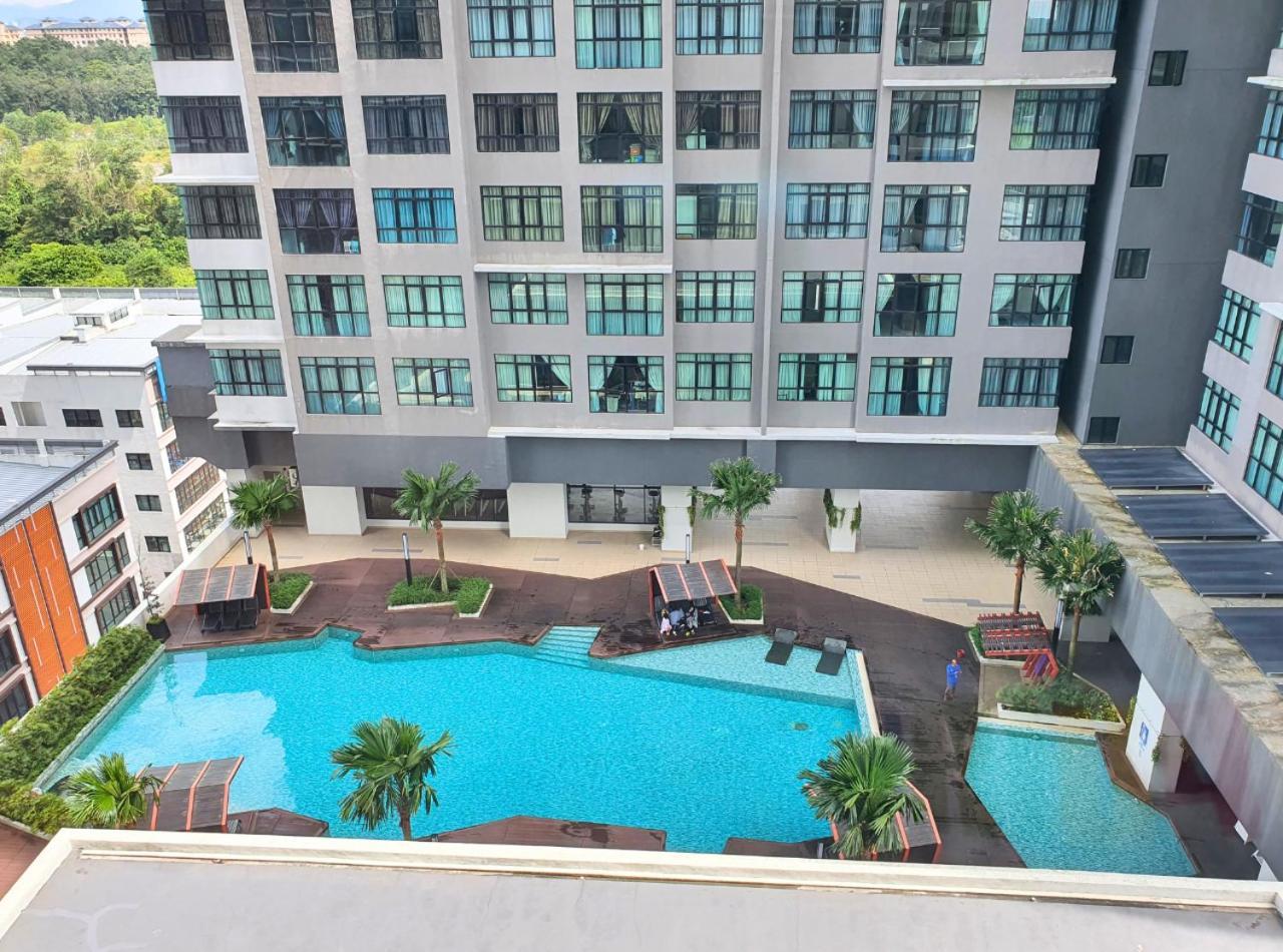 Conezion Near Ioi City Mall, Maeps Serdang, Putrajaya By Cloud Host Chambre photo