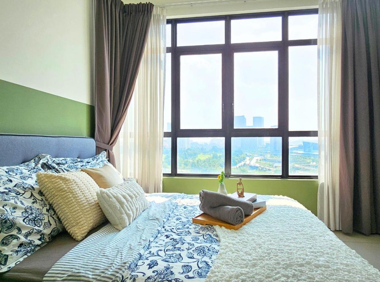 Conezion Near Ioi City Mall, Maeps Serdang, Putrajaya By Cloud Host Extérieur photo