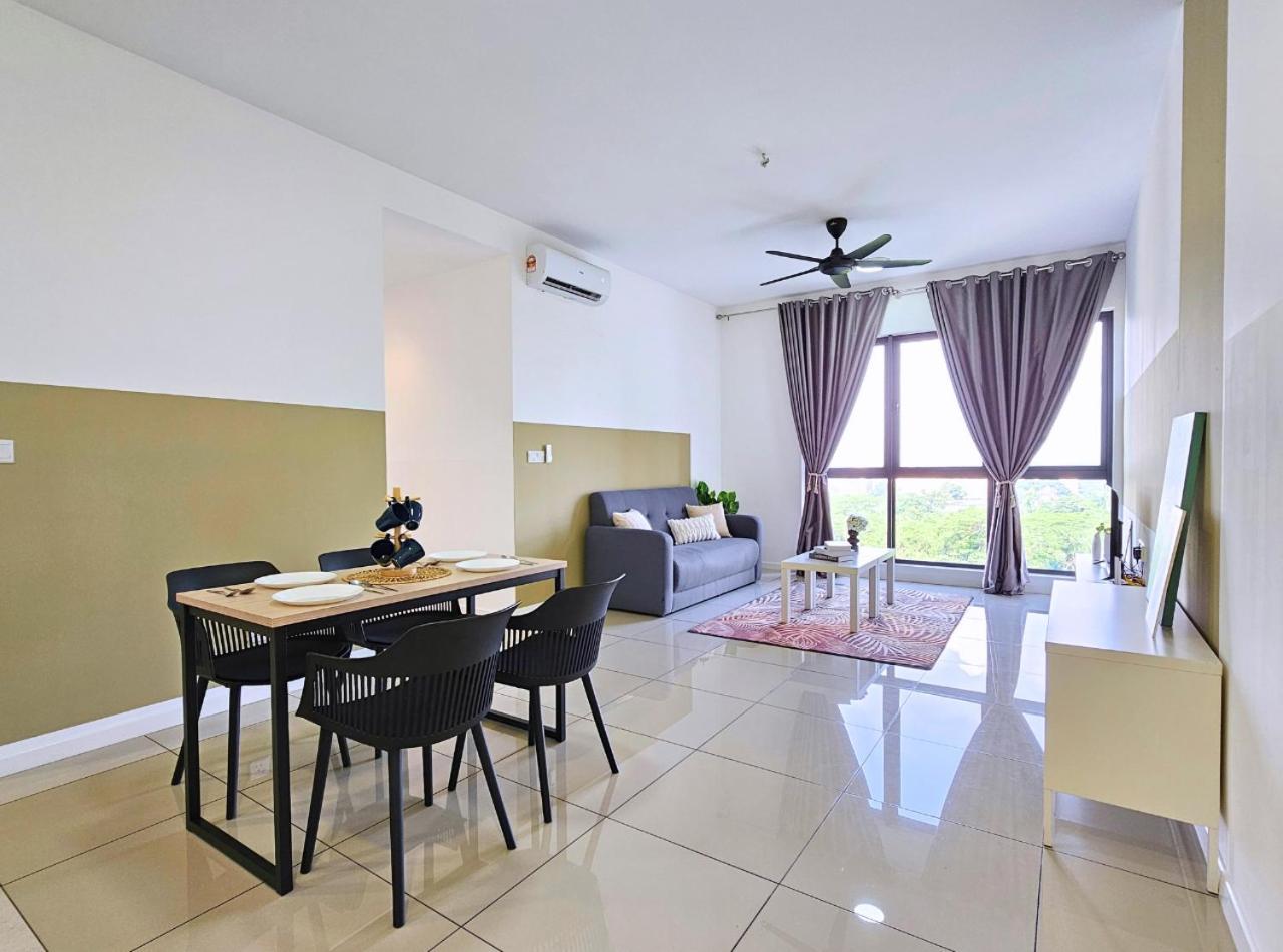 Conezion Near Ioi City Mall, Maeps Serdang, Putrajaya By Cloud Host Chambre photo